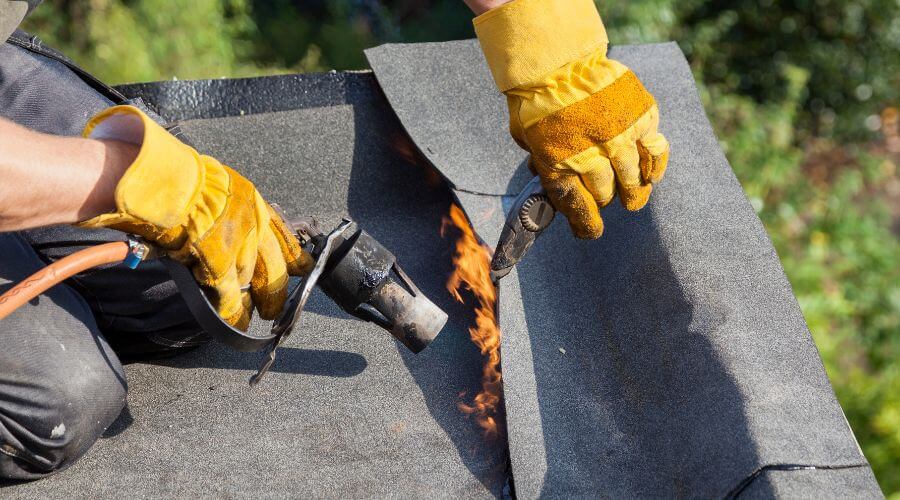 Professional gutter cleaning in Cleveland, WI